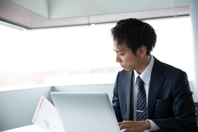 不正クリックの発生前後で起こる事象